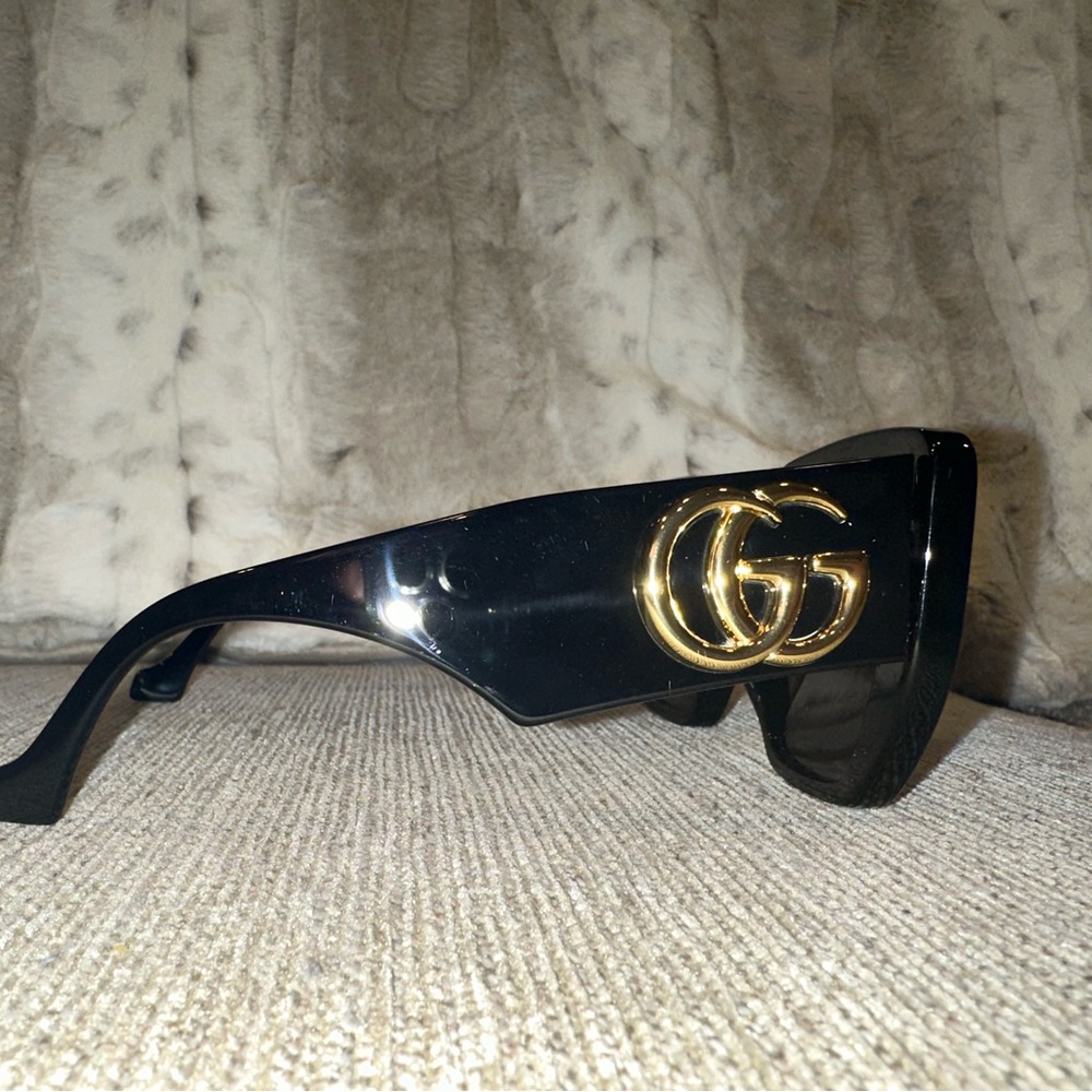 Gucci Logo Rectangle Sunglasses - image 6